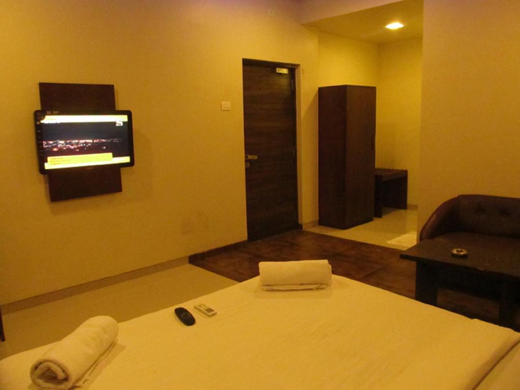 Hotel Sai Regency Daman Quarto foto